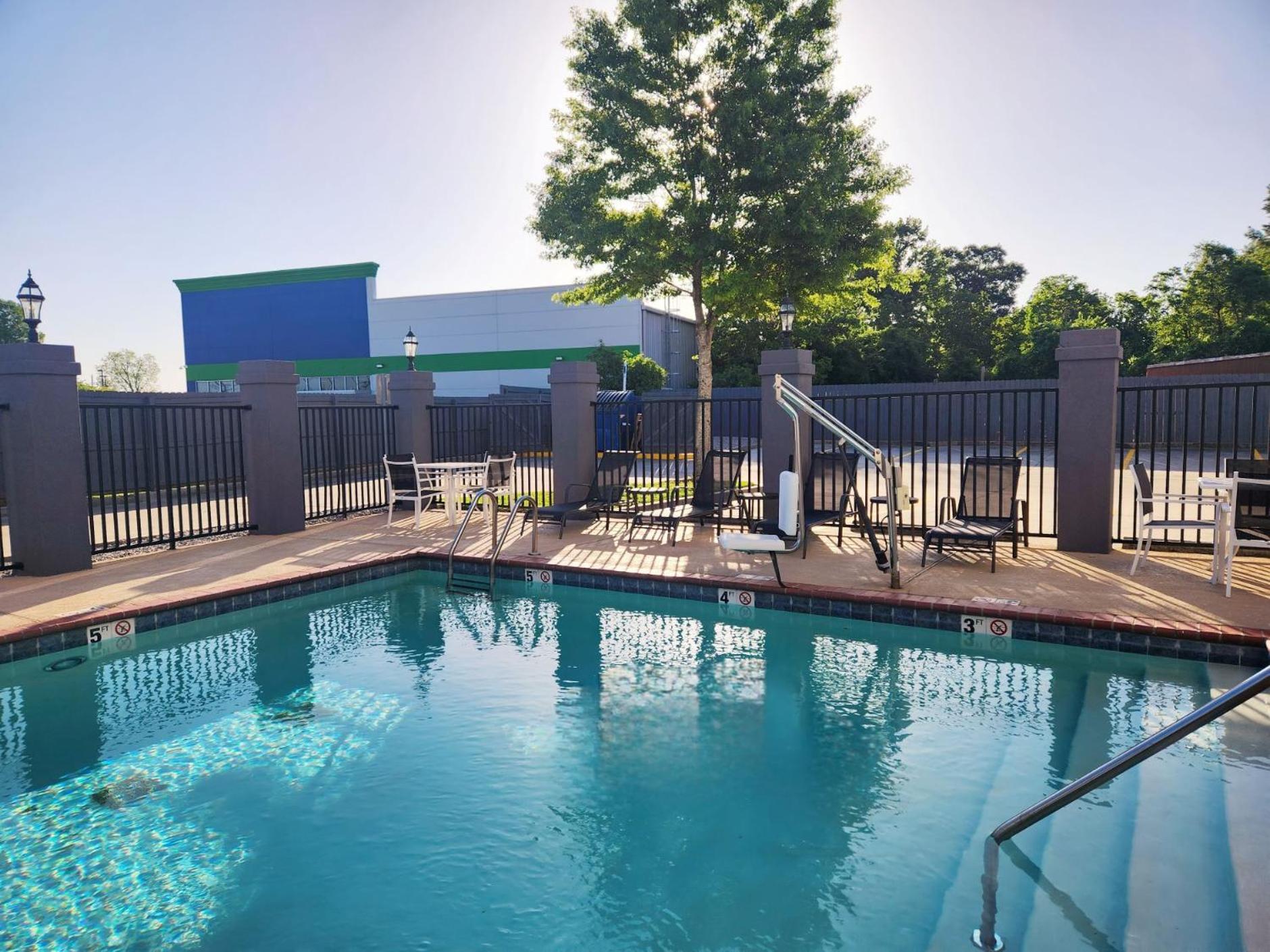 Days Inn By Wyndham Baton Rouge I-10 Exterior photo